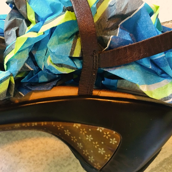 J-41 Adventure On brown leather strappy platform athletic sports sandals. EU 41. - Picture 9 of 16